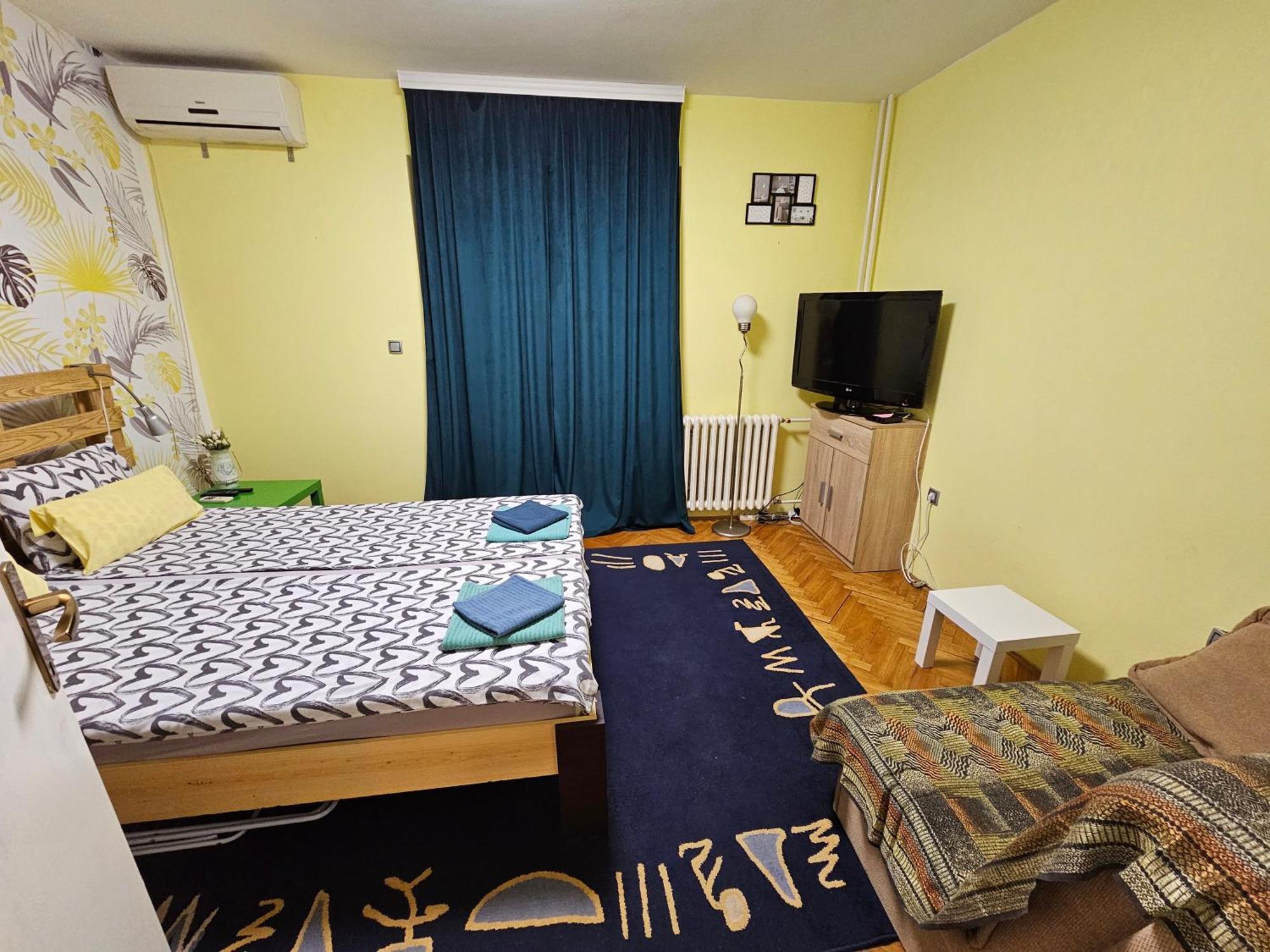 Apartament Apartman Yellow House Nowy Sad Pokój zdjęcie